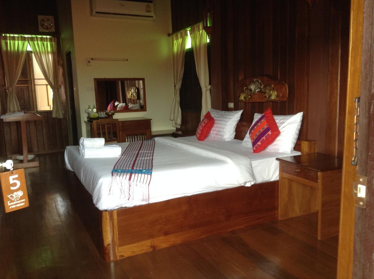 Mitkhoonyoum Hotel Ban Khun Yuam Kültér fotó